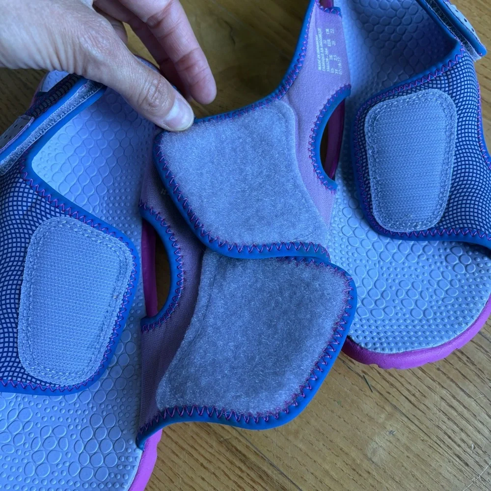 Nike Sunray Adjust 4 Sandals Shoes Hydrangeas Comet Blue Pink Youth Girls Size 3 - Picture 8 of 13